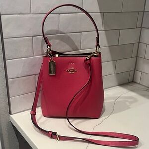 Coach Strawberry Haze Small Town Bucket Bag